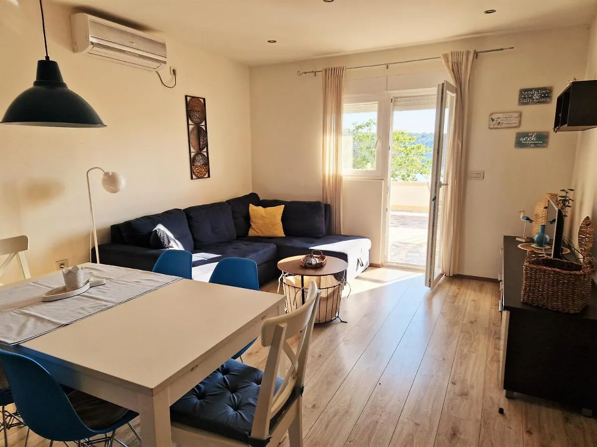 Barbat na Rabu Villa Petra 0*, Barbat na Rabu